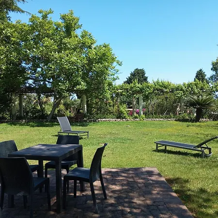 Florio Parghelia בית הארחה