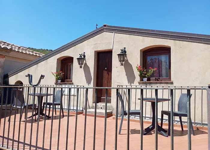 Florio Parghelia בית הארחה